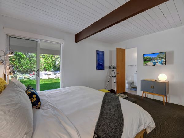Palm Springs Home 991733