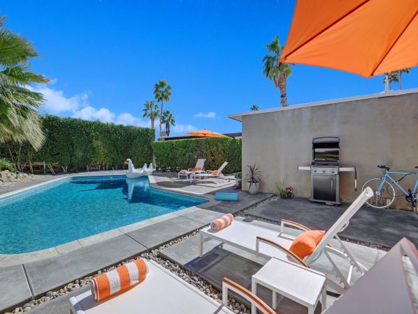 Palm Springs Home 991733