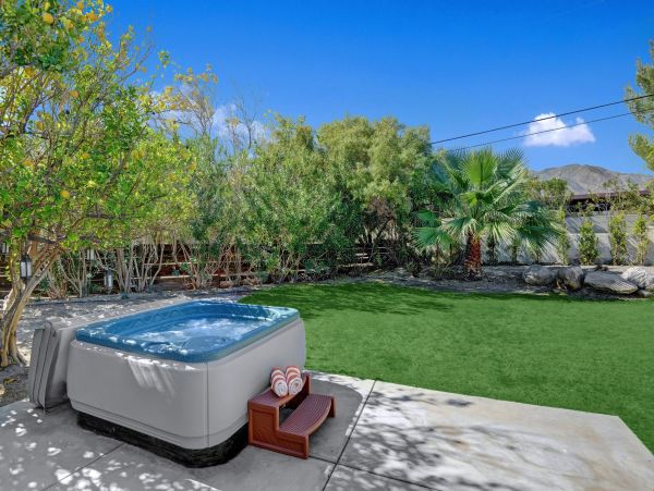 Palm Springs Home 991733