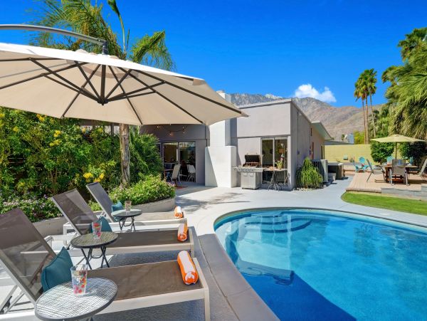 Palm Springs Home 991734