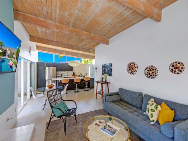 Palm Springs Home 991734