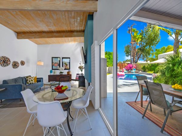Palm Springs Home 991734