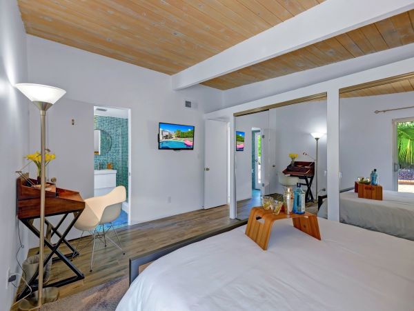 Palm Springs Home 991734