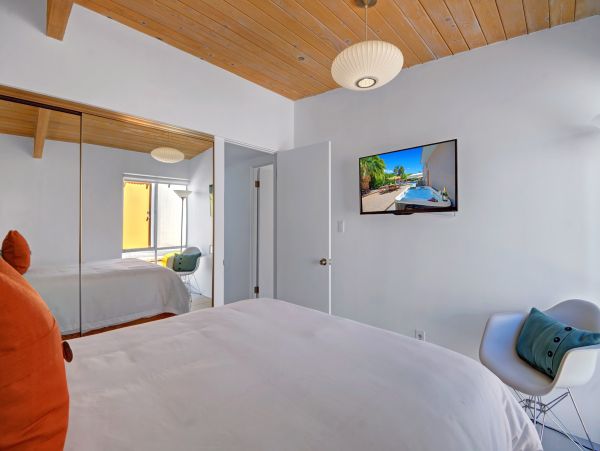 Palm Springs Home 991734