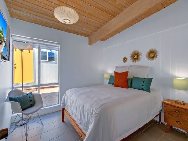 Palm Springs Home 991734