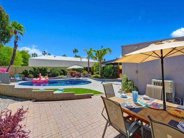 Palm Springs Home 991734