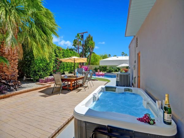 Palm Springs Home 991734