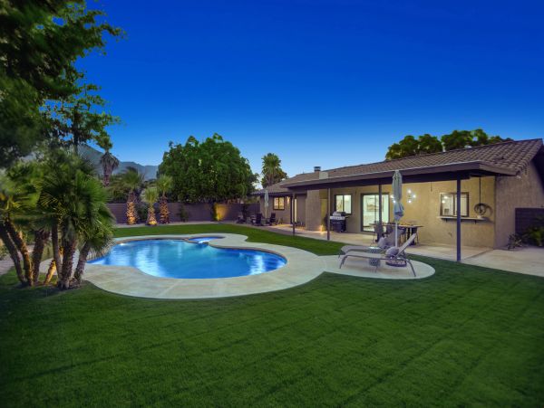 Palm Springs Home 991735