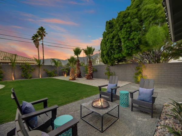 Palm Springs Home 991735