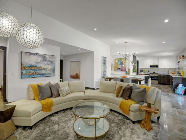 Palm Springs Home 991735