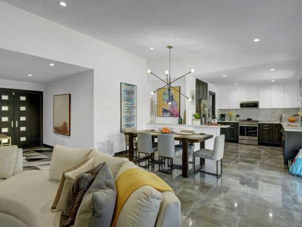 Palm Springs Home 991735