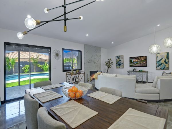 Palm Springs Home 991735