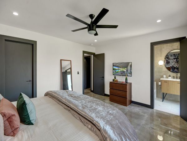 Palm Springs Home 991735