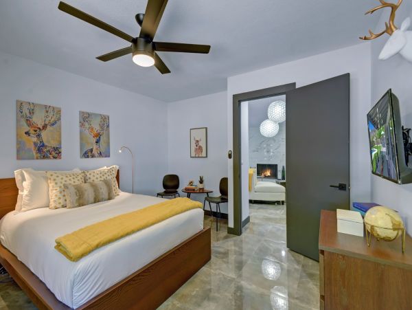 Palm Springs Home 991735