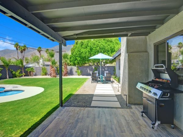 Palm Springs Home 991735