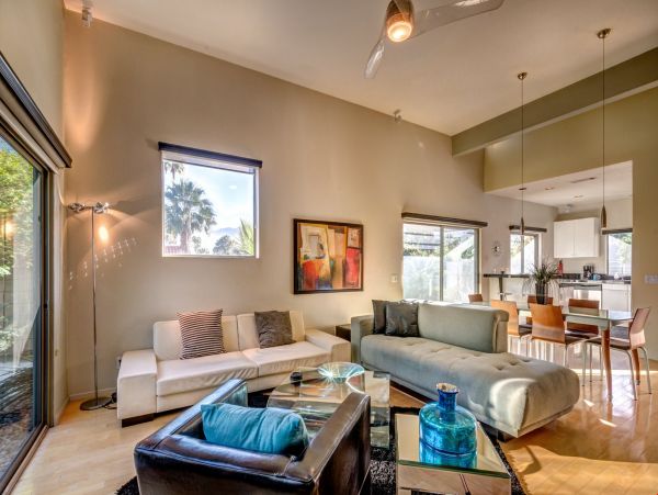 Palm Springs Home 991737