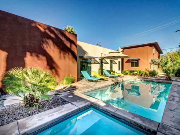 Palm Springs Home 991737