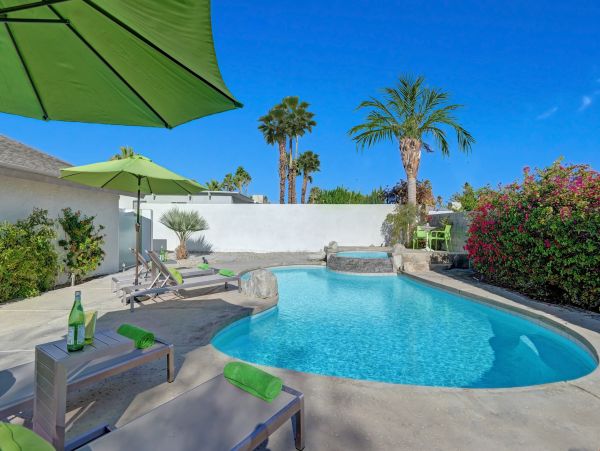 Palm Springs Home 991738
