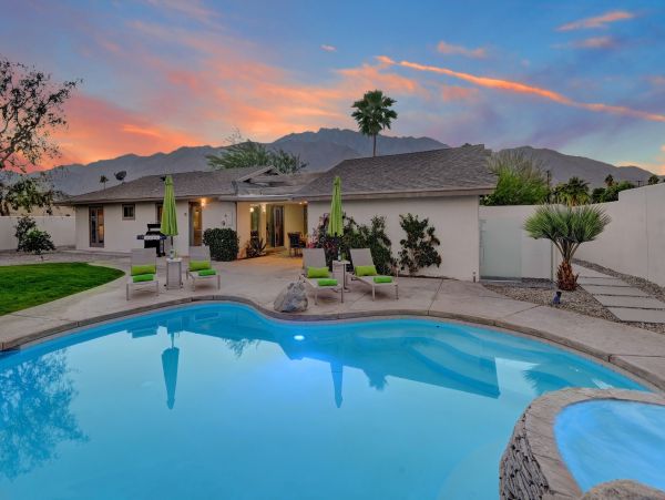 Palm Springs Home 991738