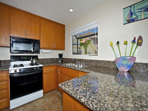 2 Bedroom Vacation Home in Mission Beach Steps from Beach