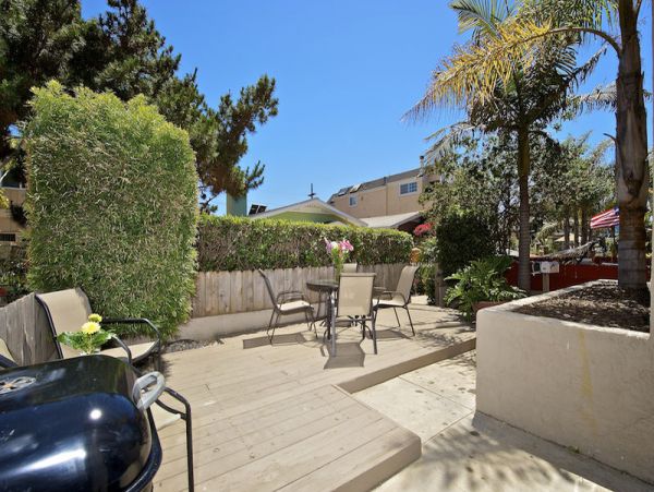 2 Bedroom Vacation Home in Mission Beach Steps from Beach
