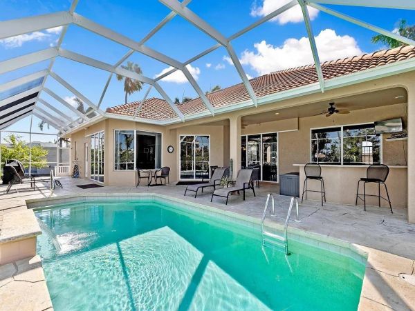 Marco Island Vacation Home With Private Pool Sleeps 6 Guests