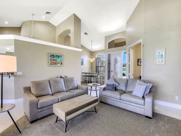 Marco Island Vacation Home With Private Pool Sleeps 6 Guests