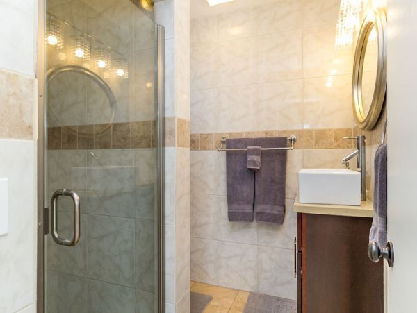 San Diego Rental with 2 Separate Units & Ocean Views Sleeps