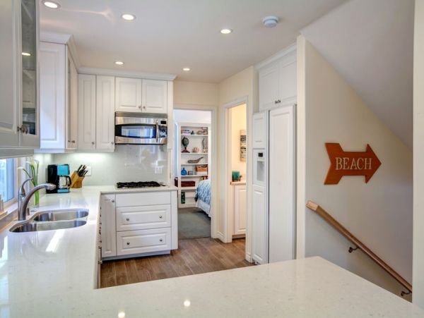 Walk to Beach Vacation Home Three Bedrooms in Mission Beach