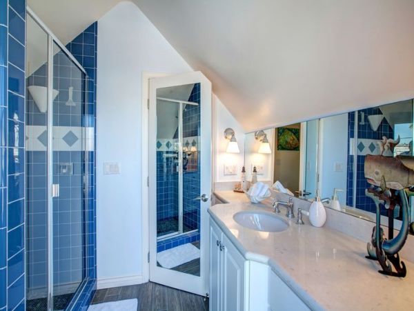 Walk to Beach Vacation Home Three Bedrooms in Mission Beach