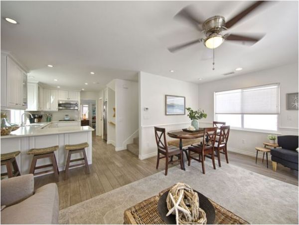 Walk to Beach Vacation Home Three Bedrooms in Mission Beach