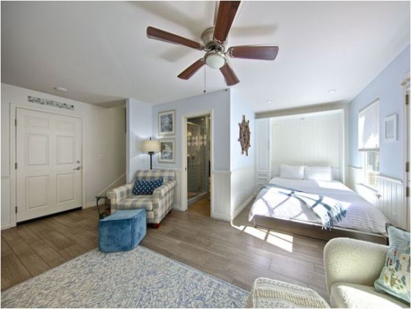 Walk to Beach Vacation Home Three Bedrooms in Mission Beach