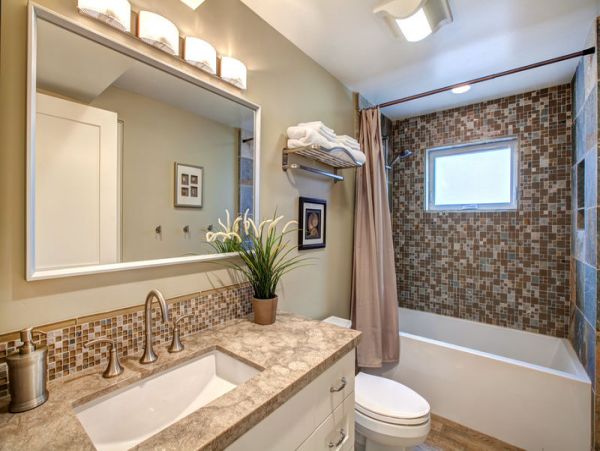 4 Bedroom Vacation Home in Mission Beach Steps from Beach