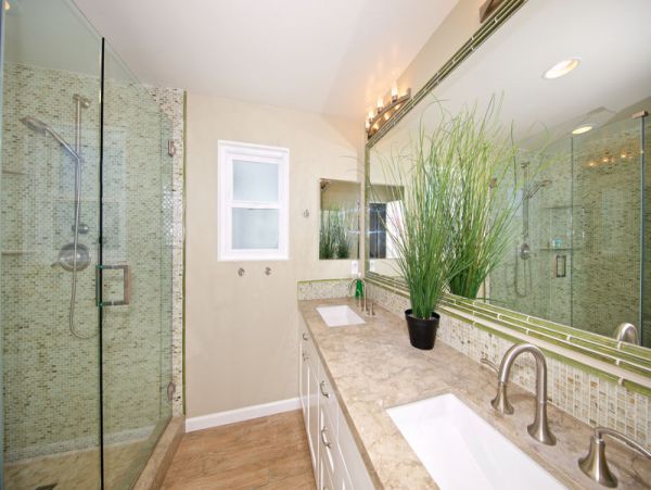4 Bedroom Vacation Home in Mission Beach Steps from Beach