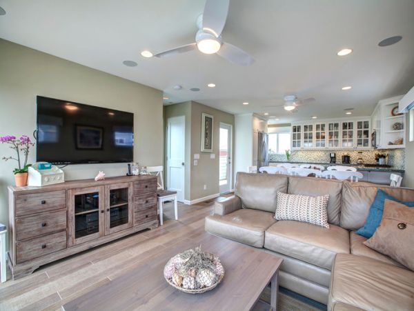 4 Bedroom Vacation Home in Mission Beach Steps from Beach