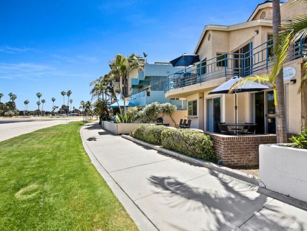 Bayfront Beach Rental with 3 Bedrooms