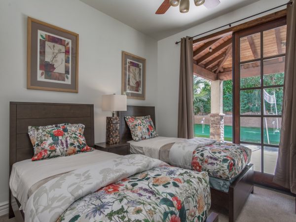 Palm Springs Home 991763
