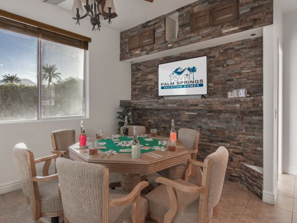 Palm Springs Home 991763