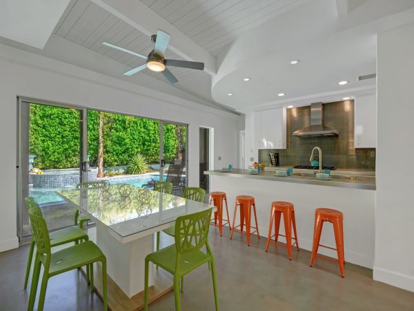 Palm Springs Home 991764