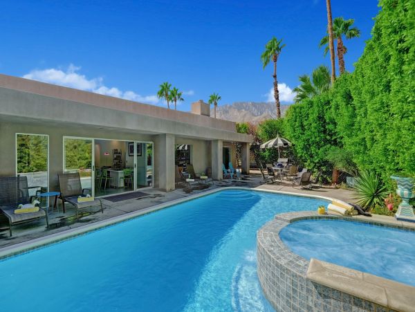 Palm Springs Home 991764