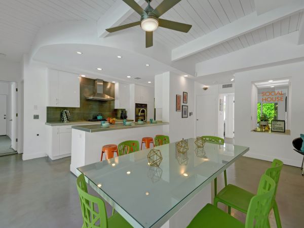 Palm Springs Home 991764