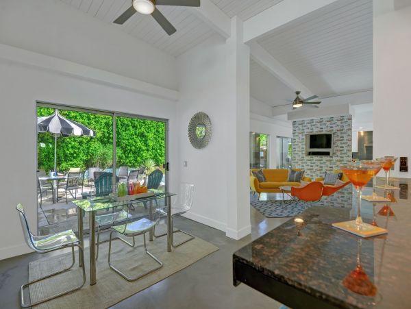 Palm Springs Home 991764