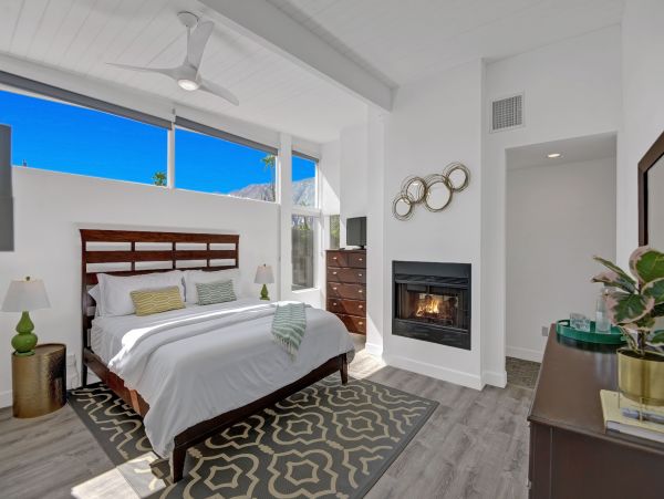 Palm Springs Home 991764
