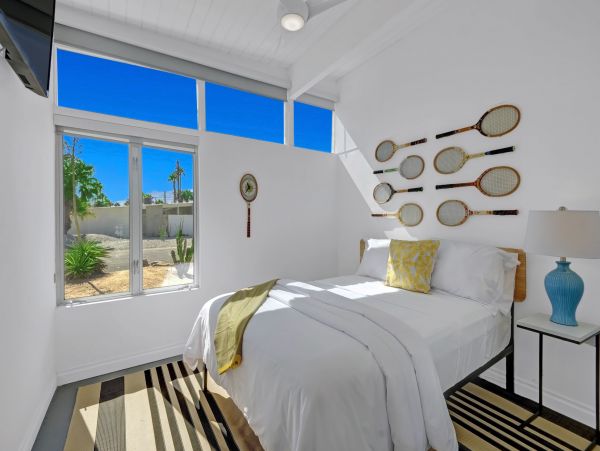 Palm Springs Home 991764