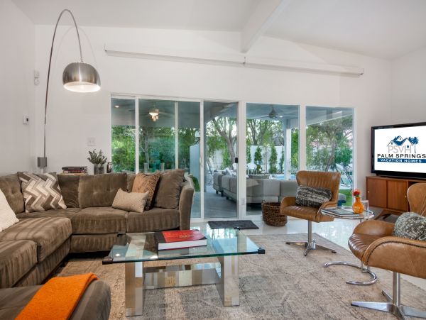Palm Springs Home 991767