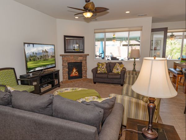 Palm Springs Home 991768