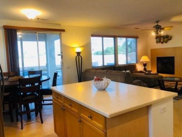 Palm Springs Home 991770