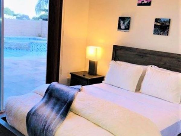 Palm Springs Home 991770