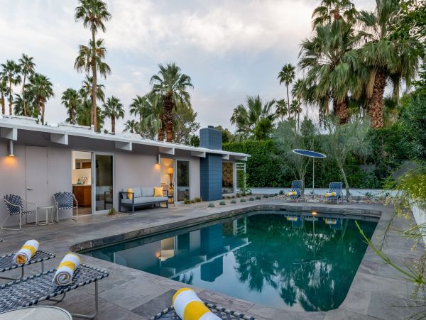 Palm Springs Home 991771