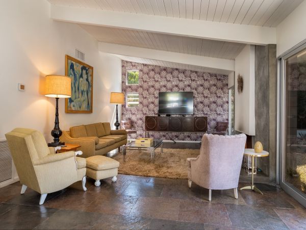 Palm Springs Home 991771